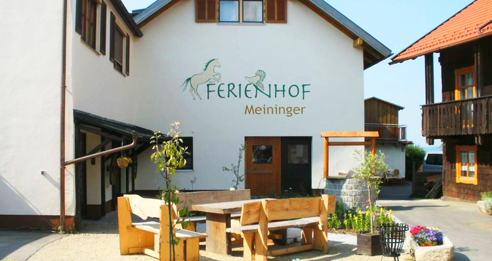 Ferienhof Meininger: Top-Familienurlaub – Reiten, viele Bauernhoftiere und lustige Traktorfahrten im Bayerwald