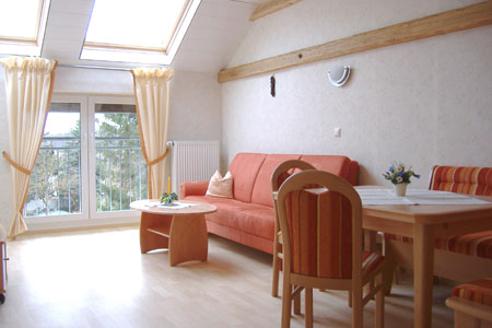 Urlaubsreiterhof Trunk: Farbenfrohe Herbstausritte im Lieblichen